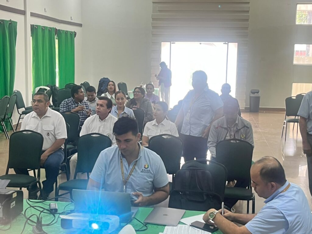 OISS Bolivia y ASUSS recogen propuestas de los sectores médicos y laborales de Trinidad para la actualización del Código de Seguridad Social de Corto Plazo